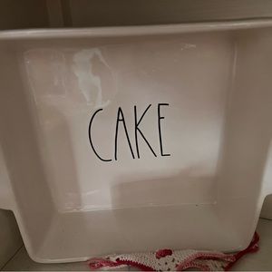 Rae Dunn square “Cake” pan